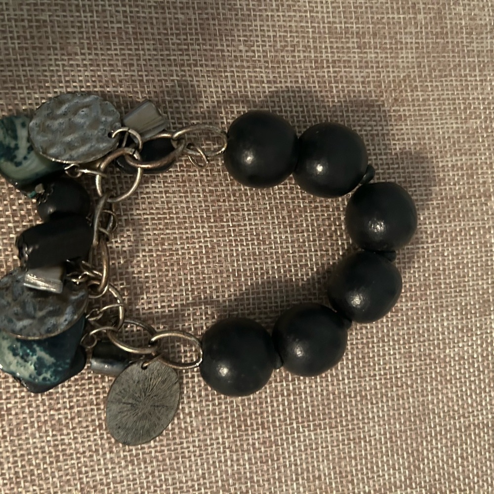 Elegant Black Beaded Bracelet